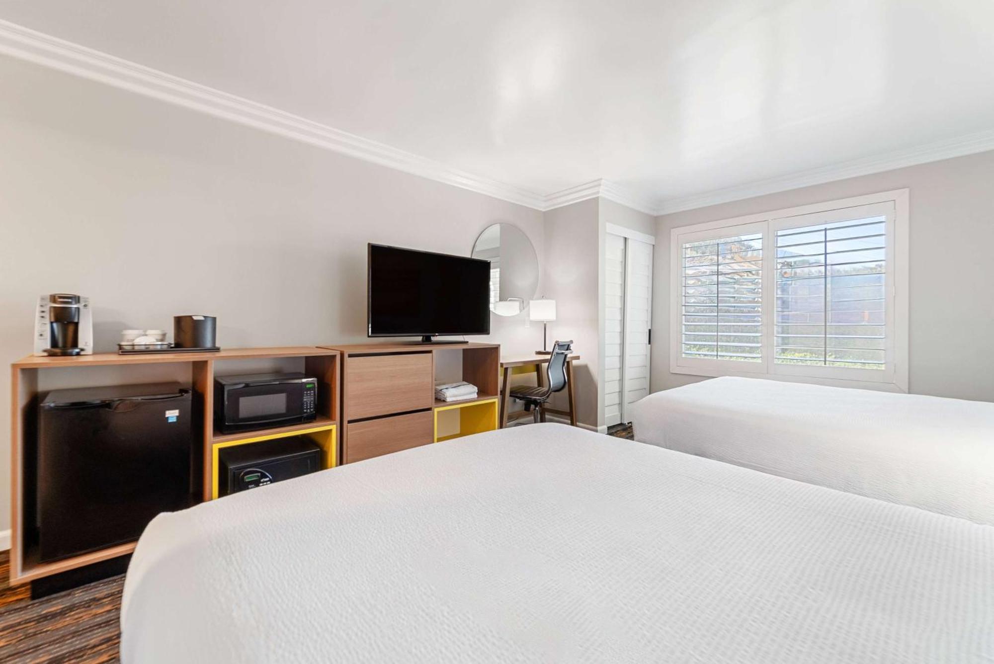 Days By Wyndham Circle Hotel