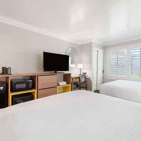 Days Inn By Wyndham San Diego Hotel Circle Extérieur photo