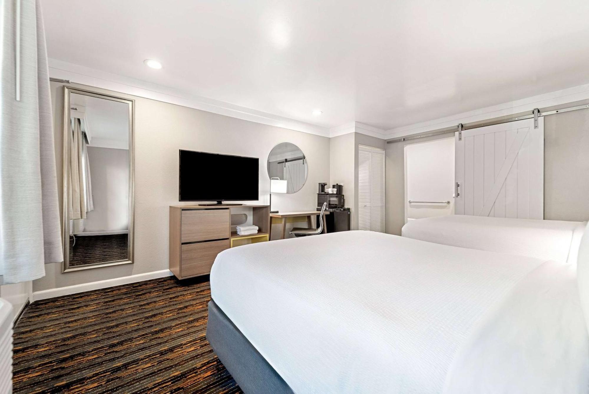 Days By Wyndham Circle 3*