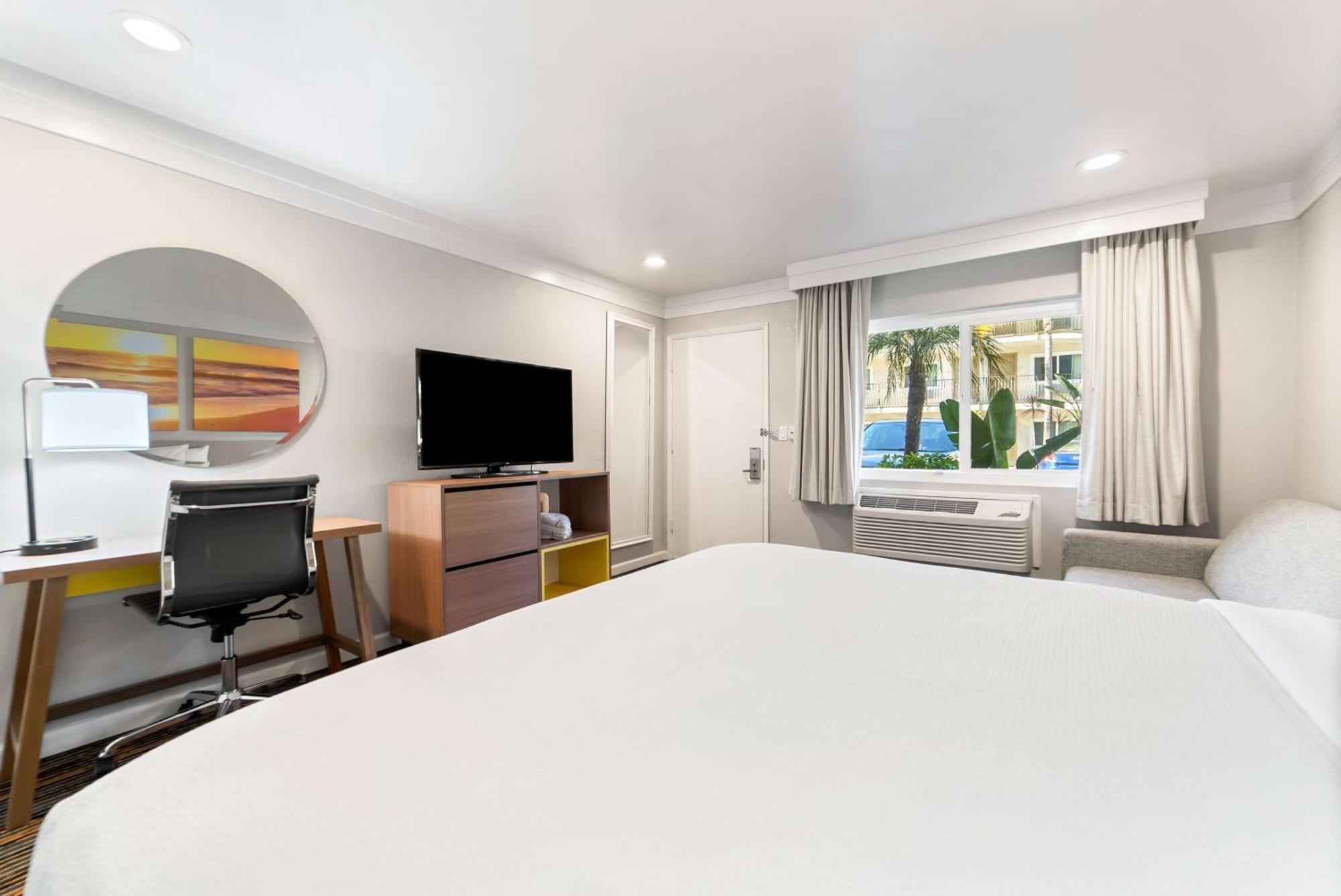 Days By Wyndham Circle 3*