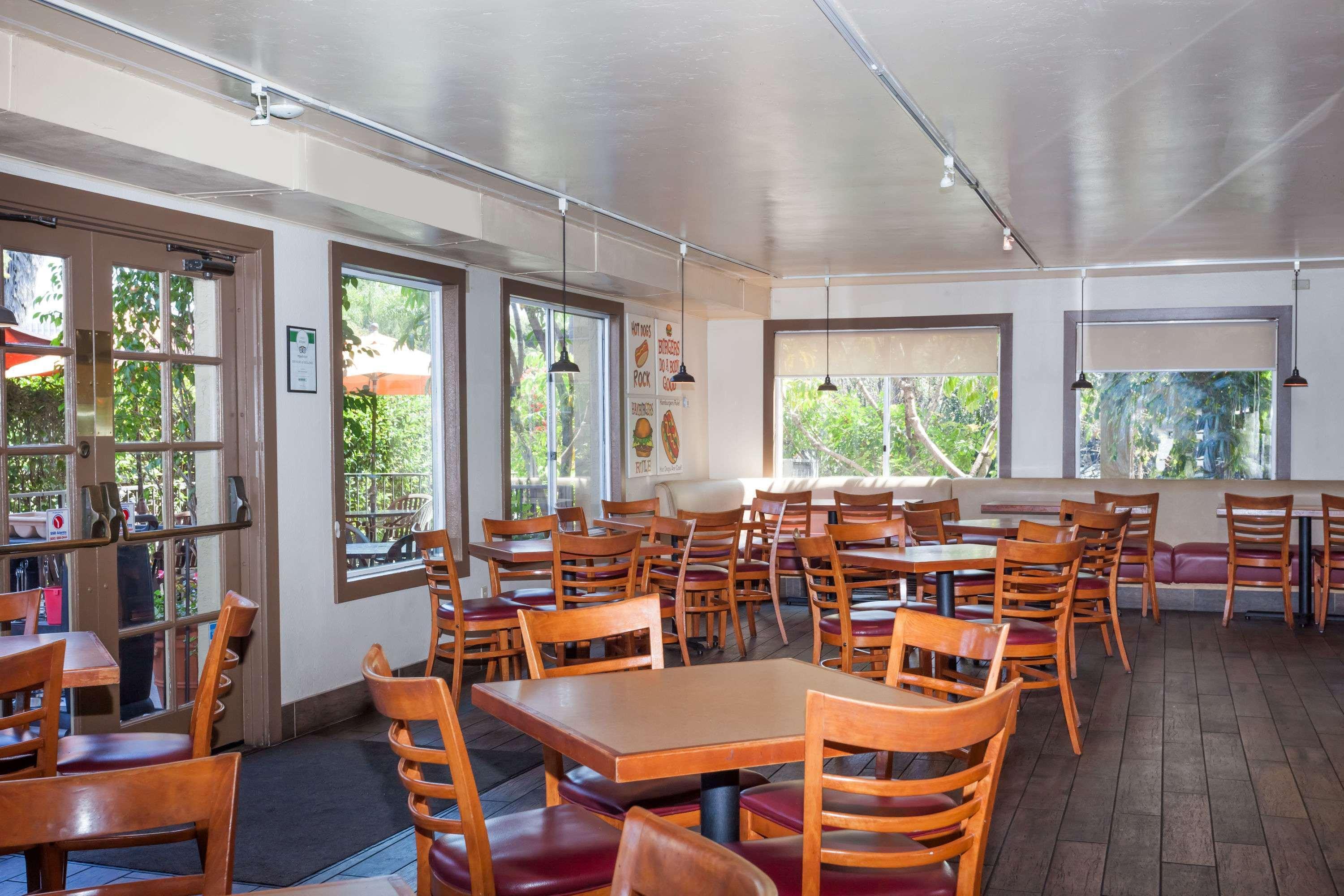 Hotel Days By Wyndham Circle 3*