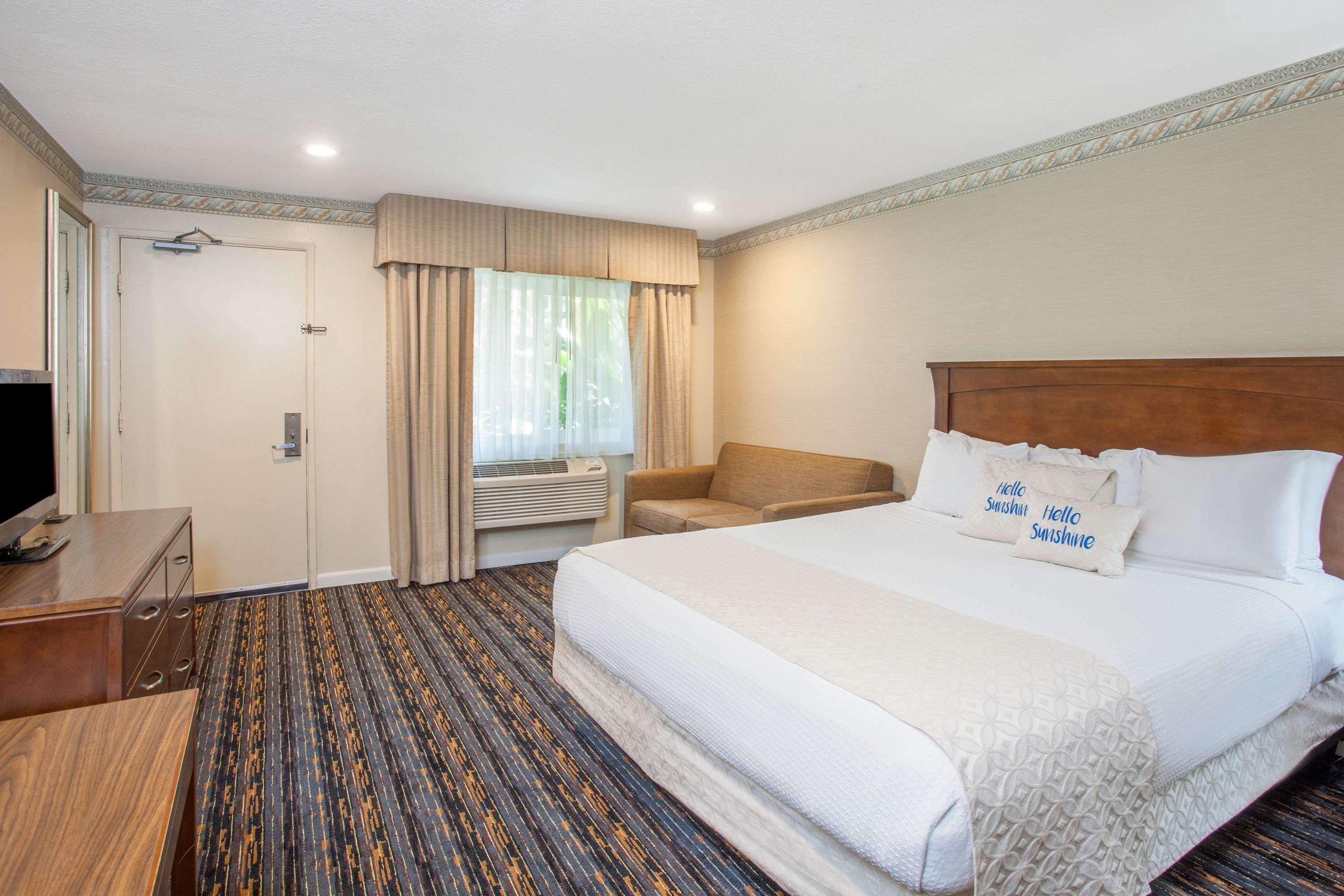 Days By Wyndham Circle Hotel 3*