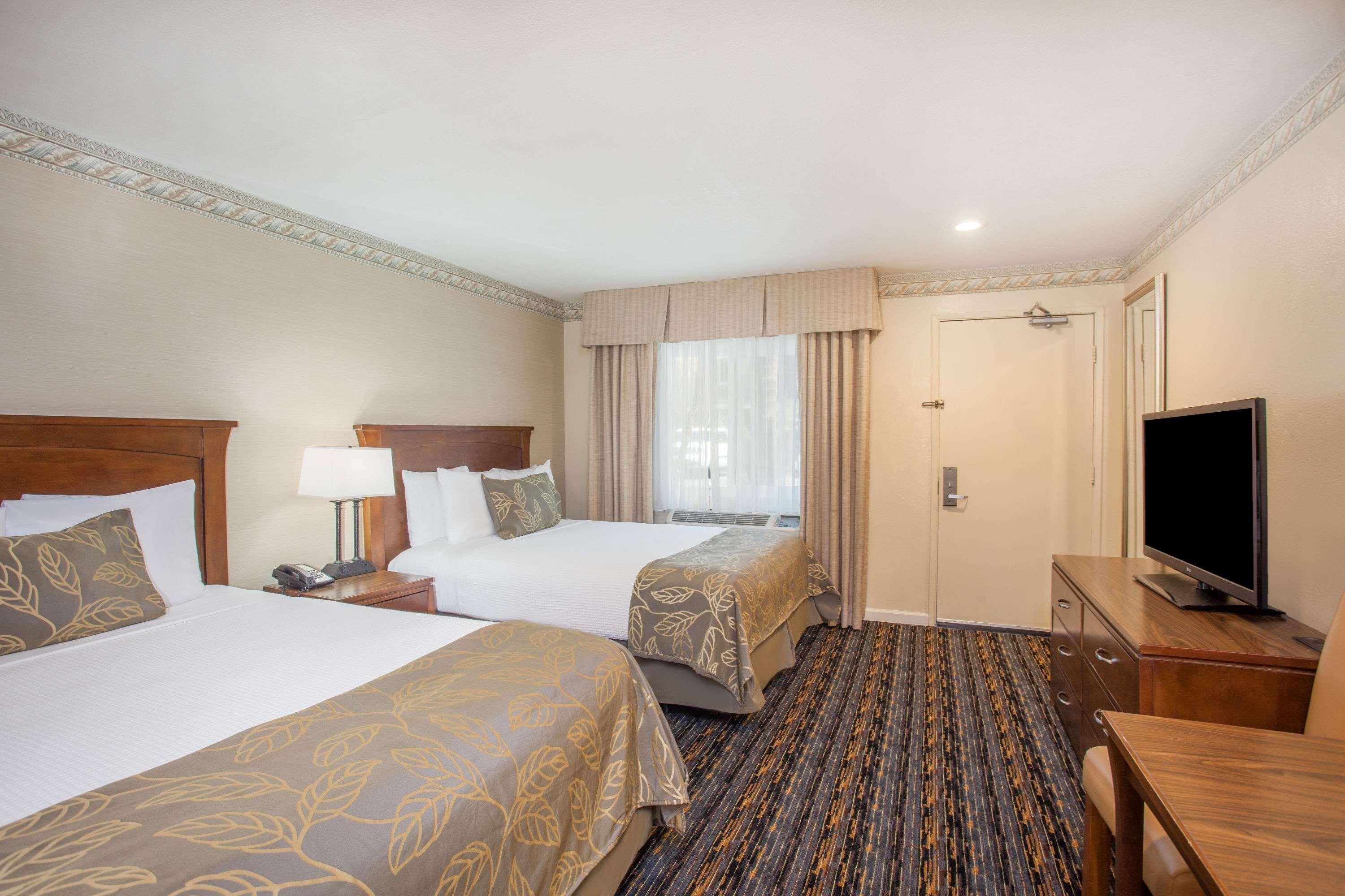 Days By Wyndham Circle Hotel 3*