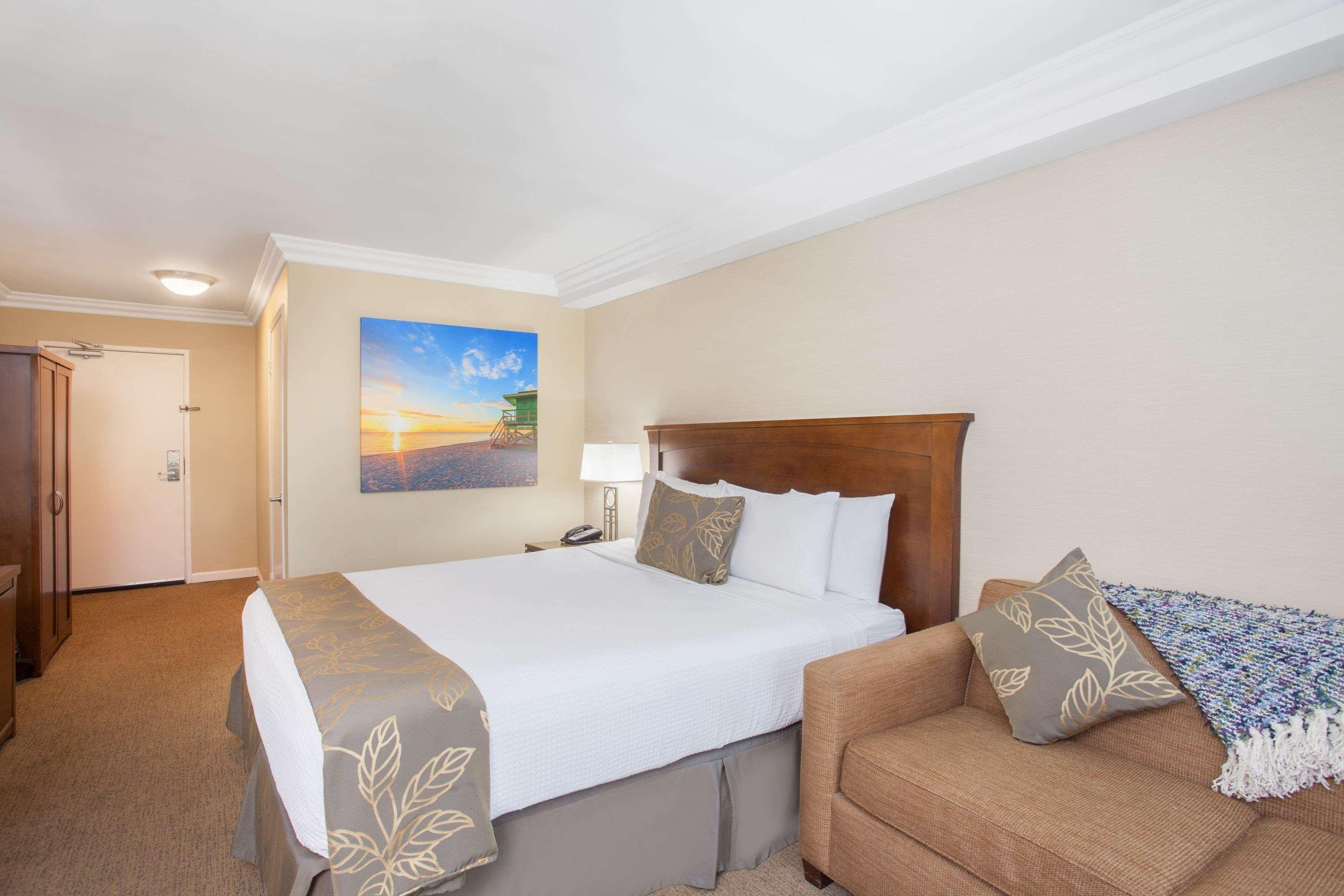 Days By Wyndham Circle 3*