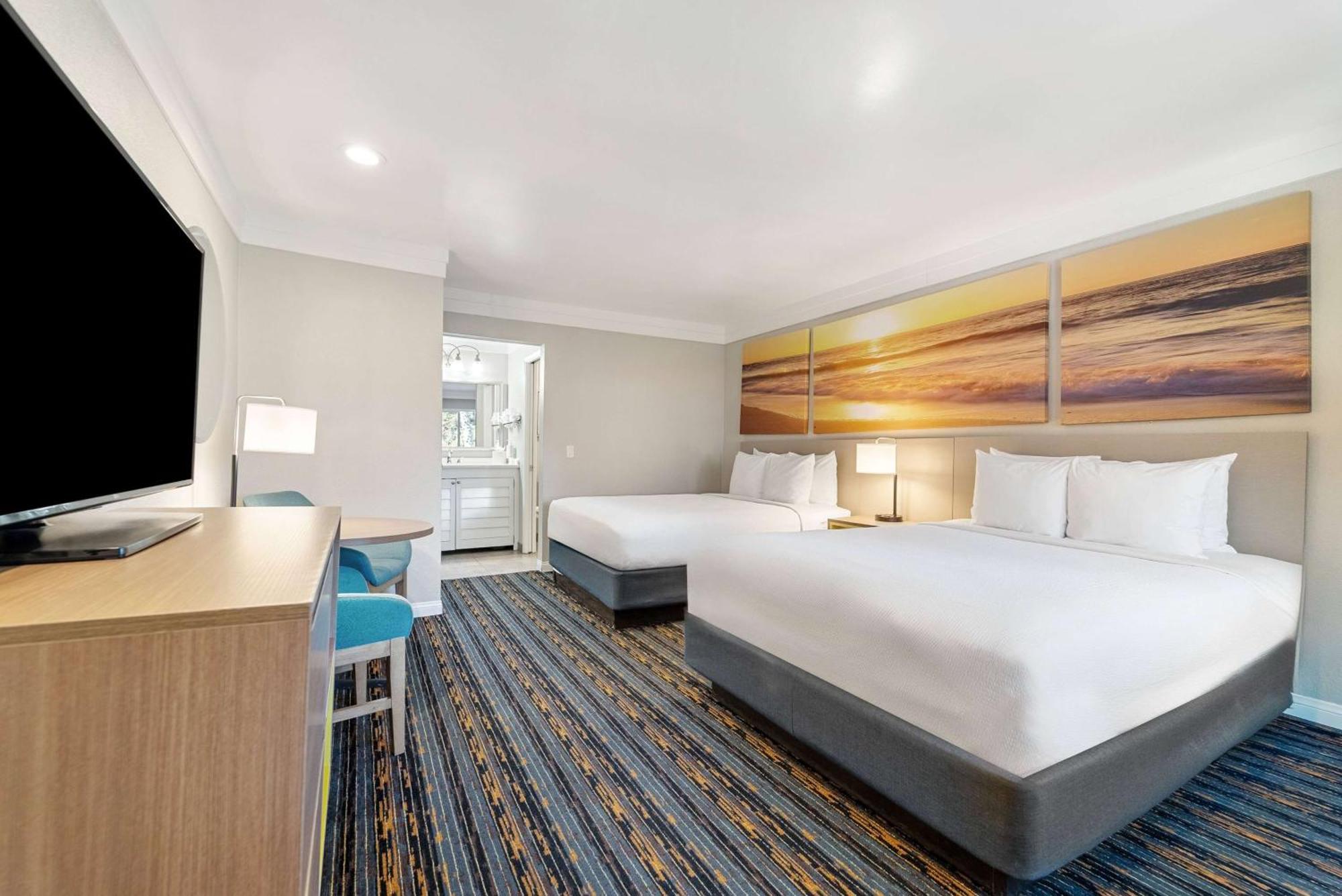 Days By Wyndham Circle 3* San Diego